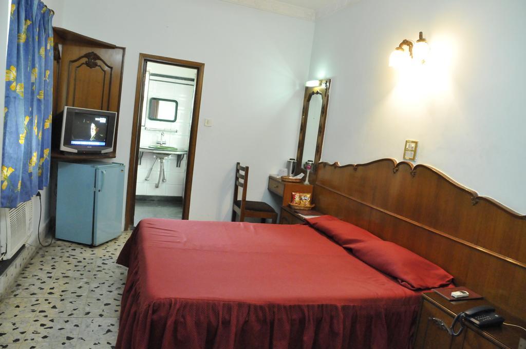 Hotel Heera Калькутта Номер фото