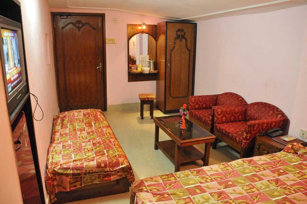 Hotel Heera Калькутта Номер фото