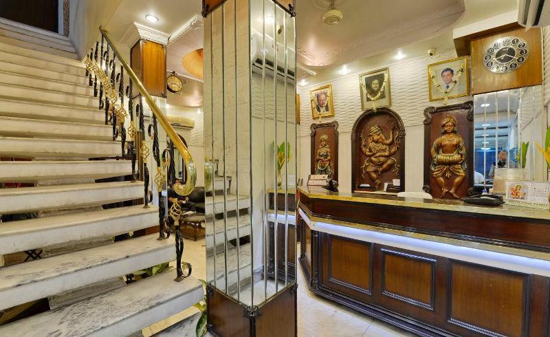 Hotel Heera Калькутта Экстерьер фото