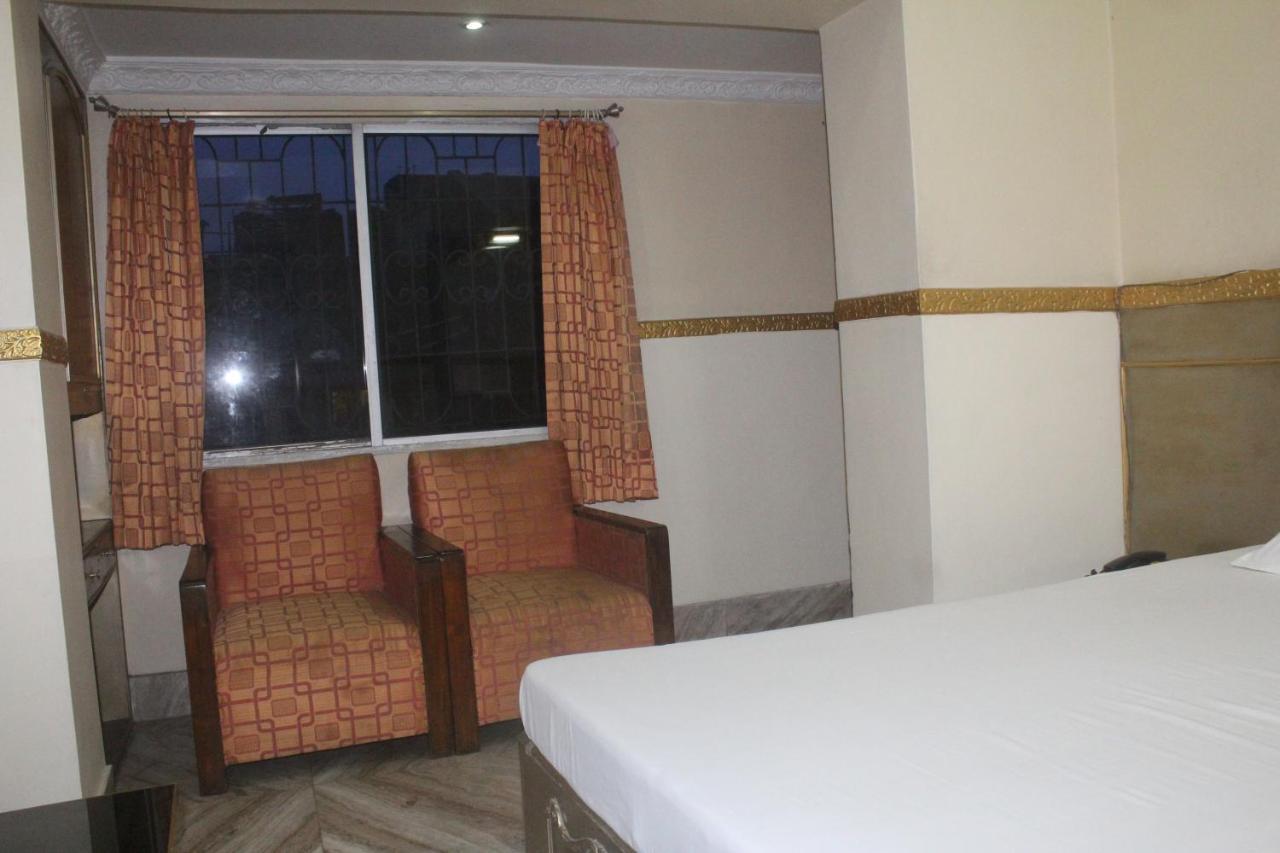 Hotel Heera Калькутта Экстерьер фото